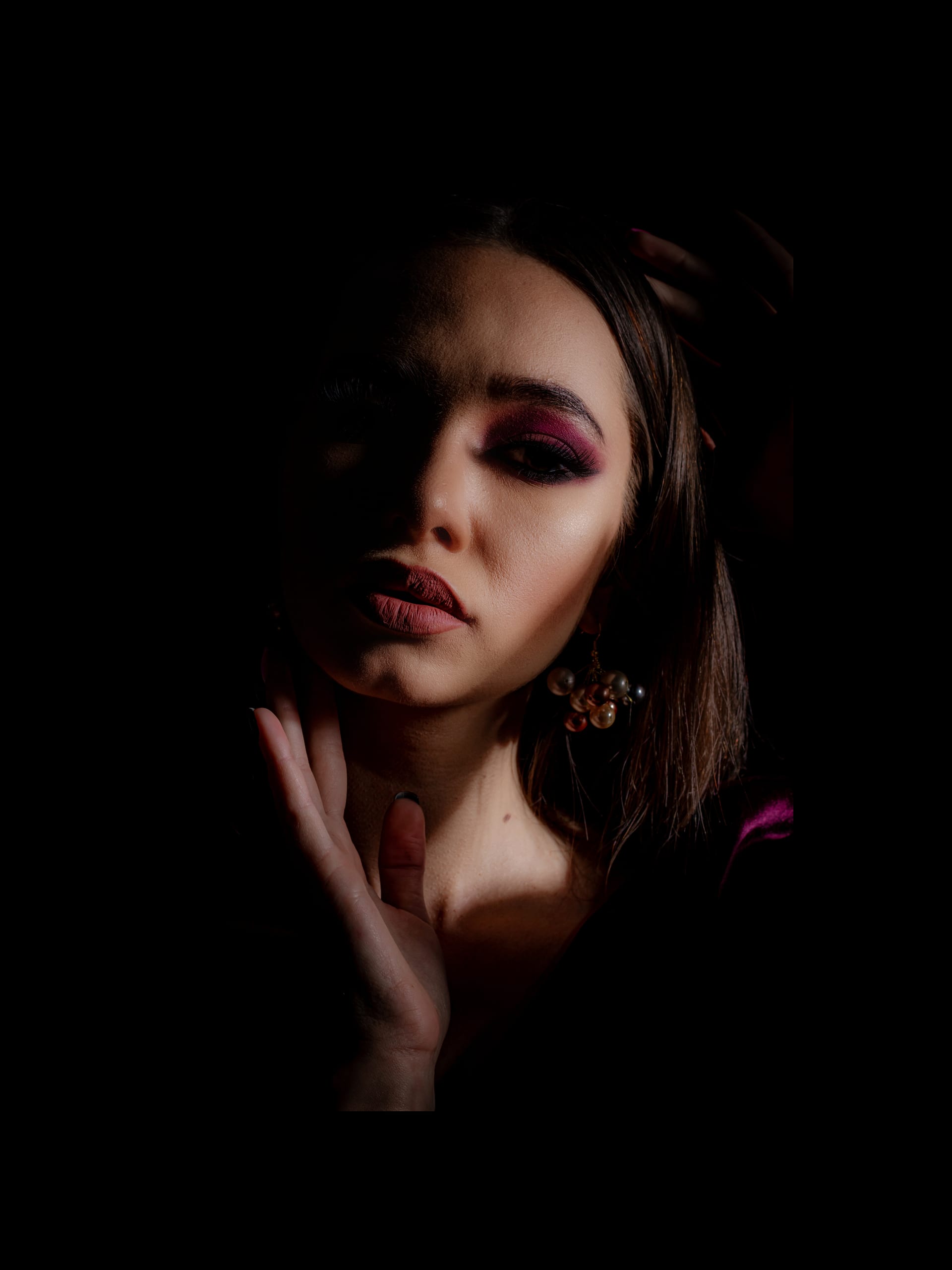 Portrait Gile Fashion Woman, a fine-art photograph by Ali Abu Ras